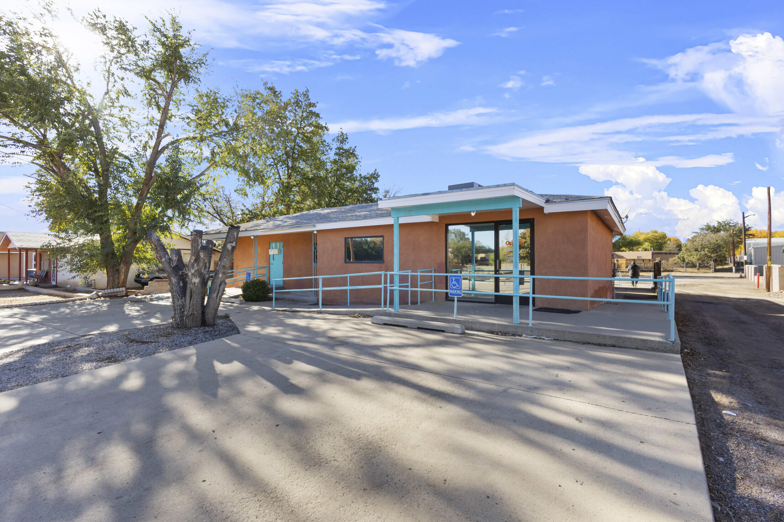 127 Sandoval Road SW