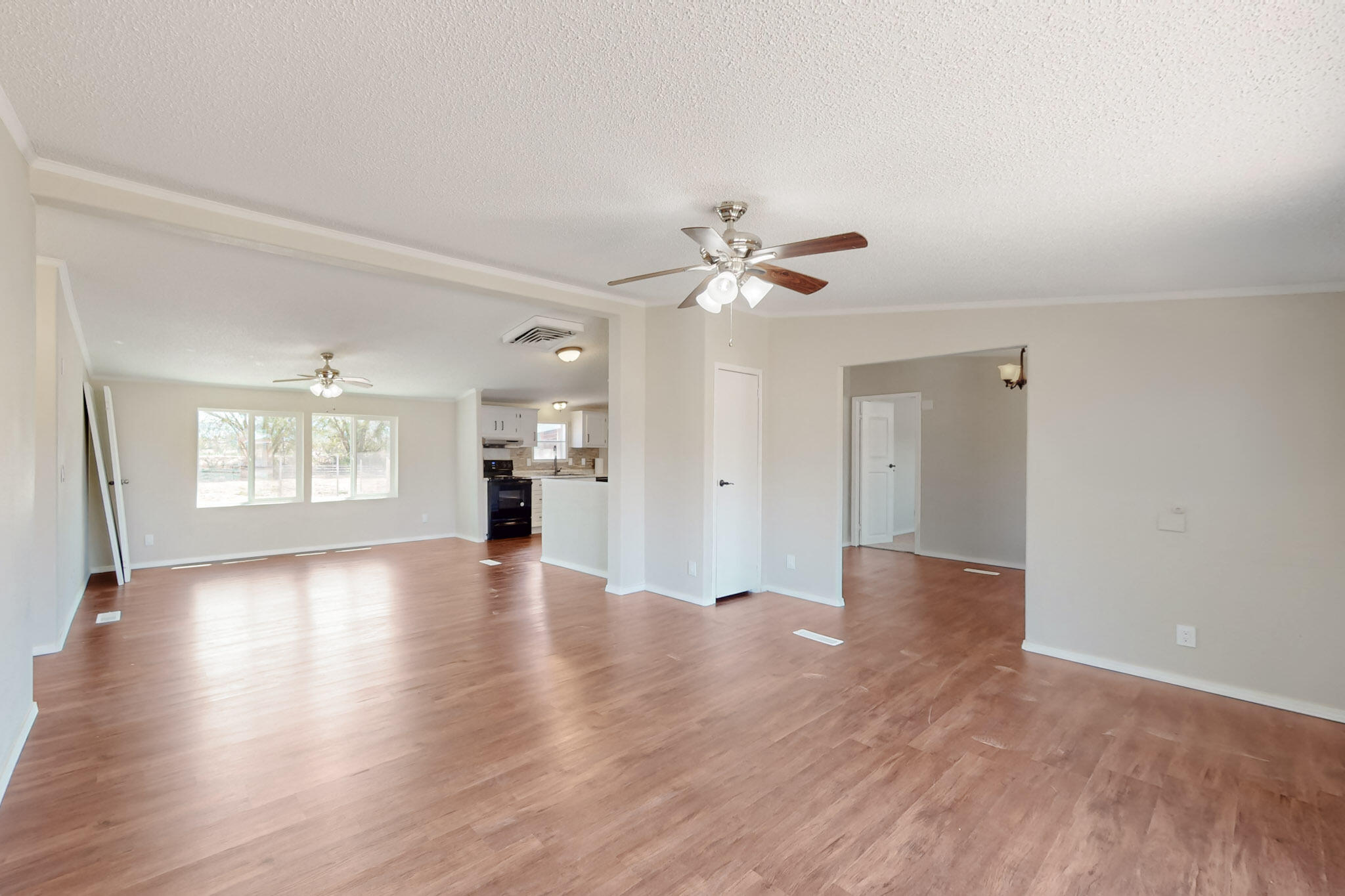 8 Valle Lobo, Los Lunas, New Mexico image 4