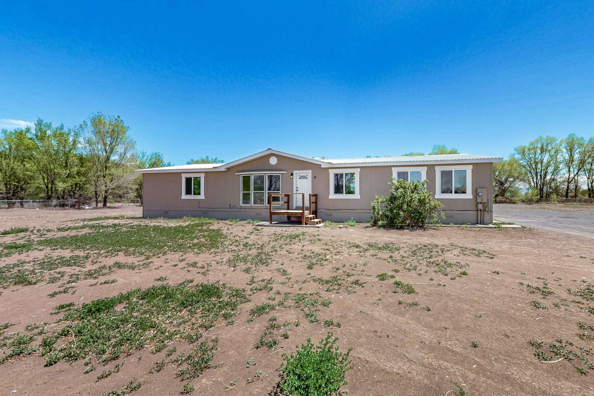 8 Valle Lobo, Los Lunas, New Mexico image 1