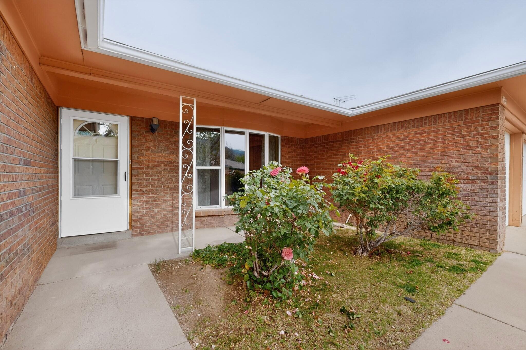 4521 Jamaica Drive NE
