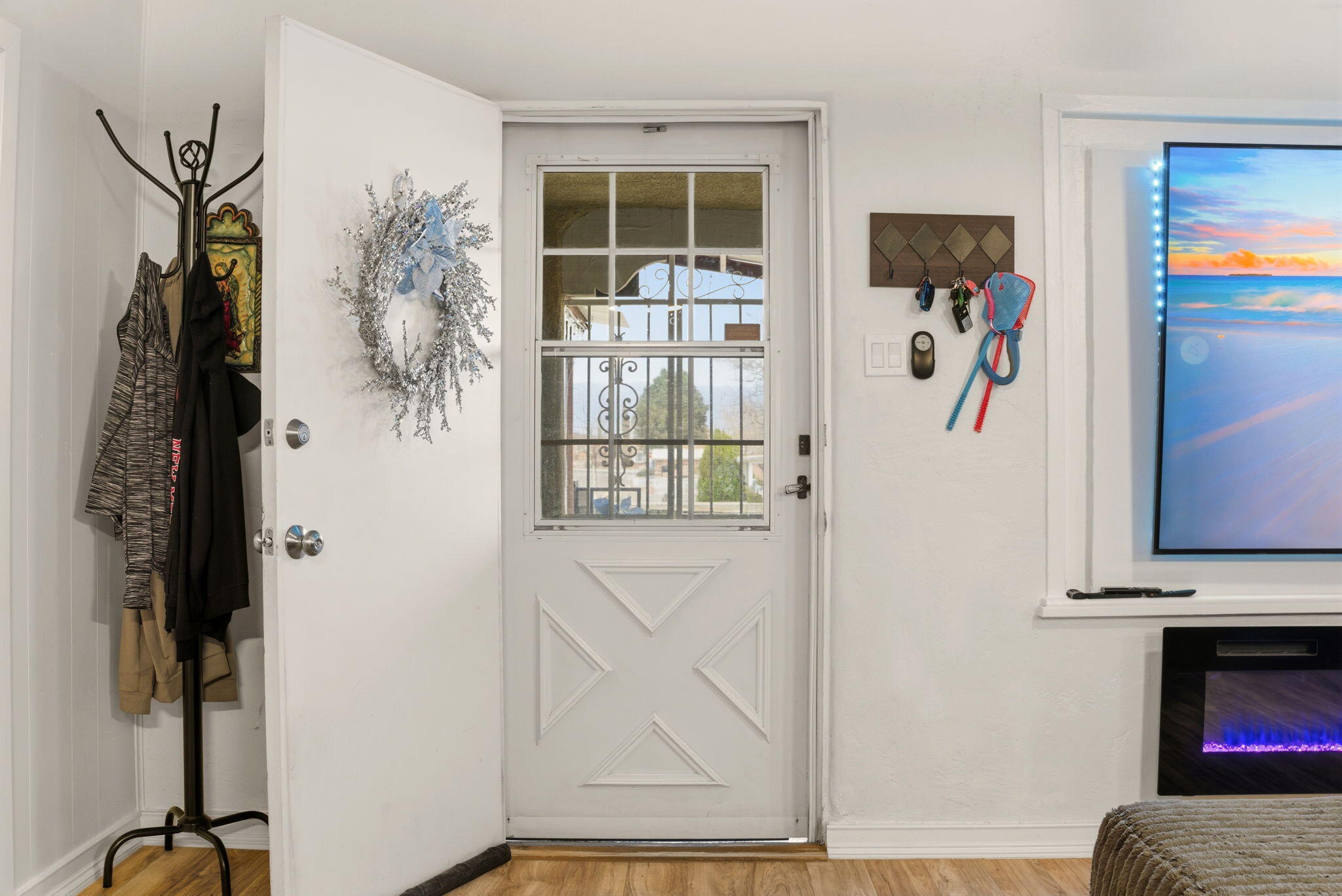 457 Loma Hermosa Drive NW