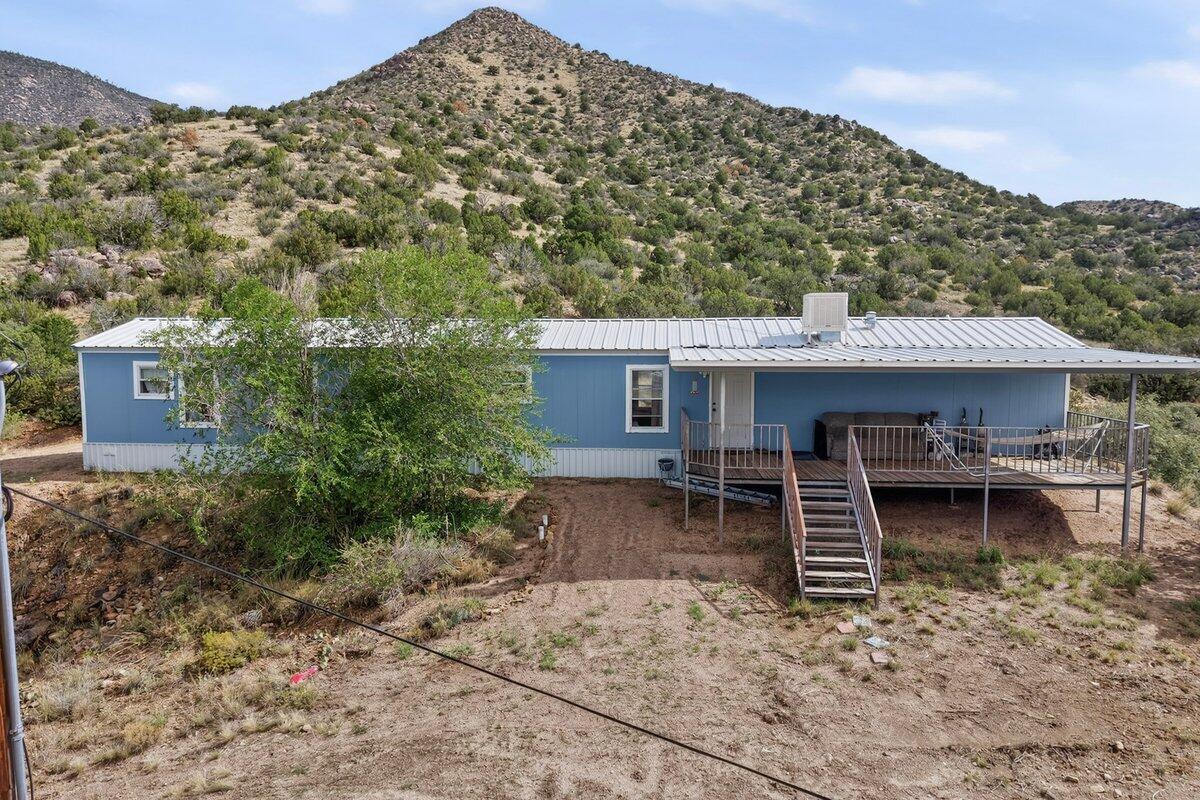 31 Atanacio Road NE