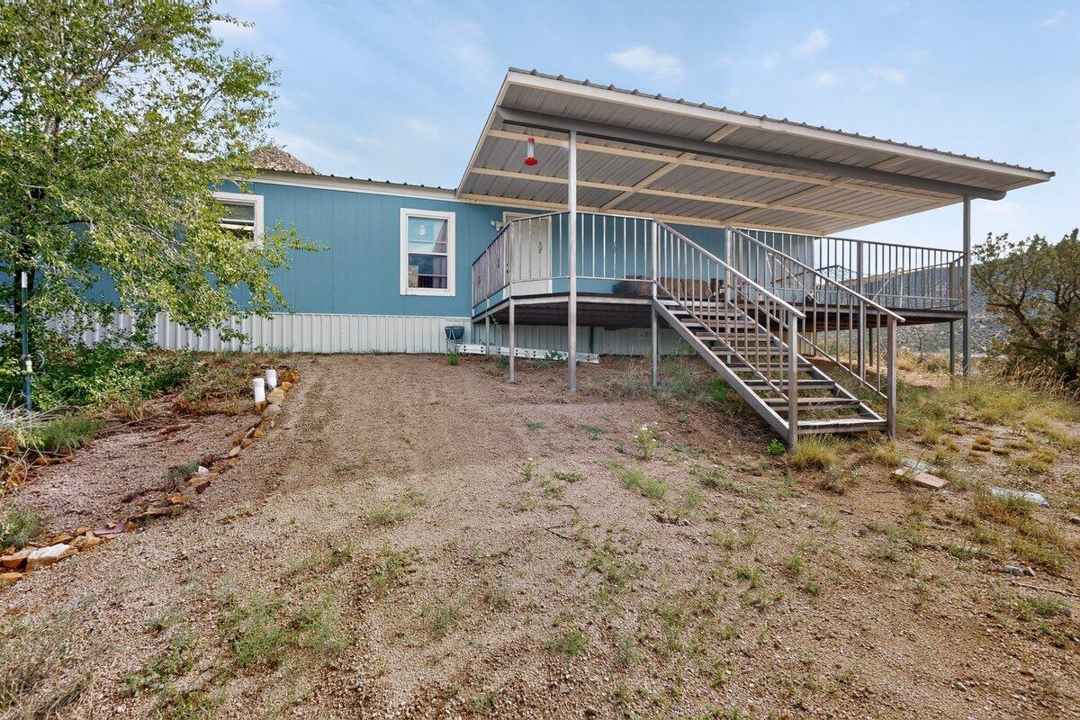31 Atanacio Road NE
