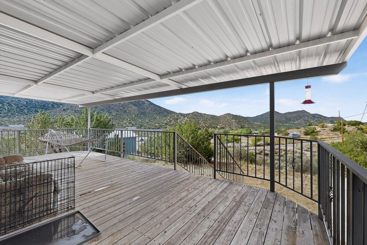 31 Atanacio Road NE