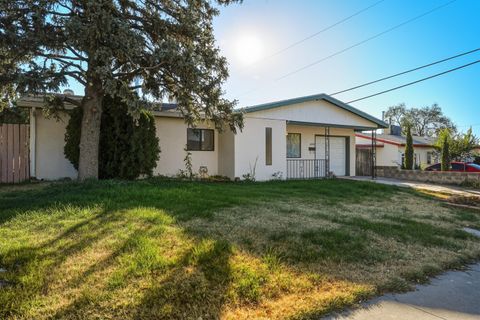 Photo of 11604 Ralph Avenue NE, Albuquerque, NM 87112 (MLS # 1094621)
