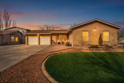 Photo of 5217 Sooner Trail NW, Albuquerque, NM 87120 (MLS # 1096458)