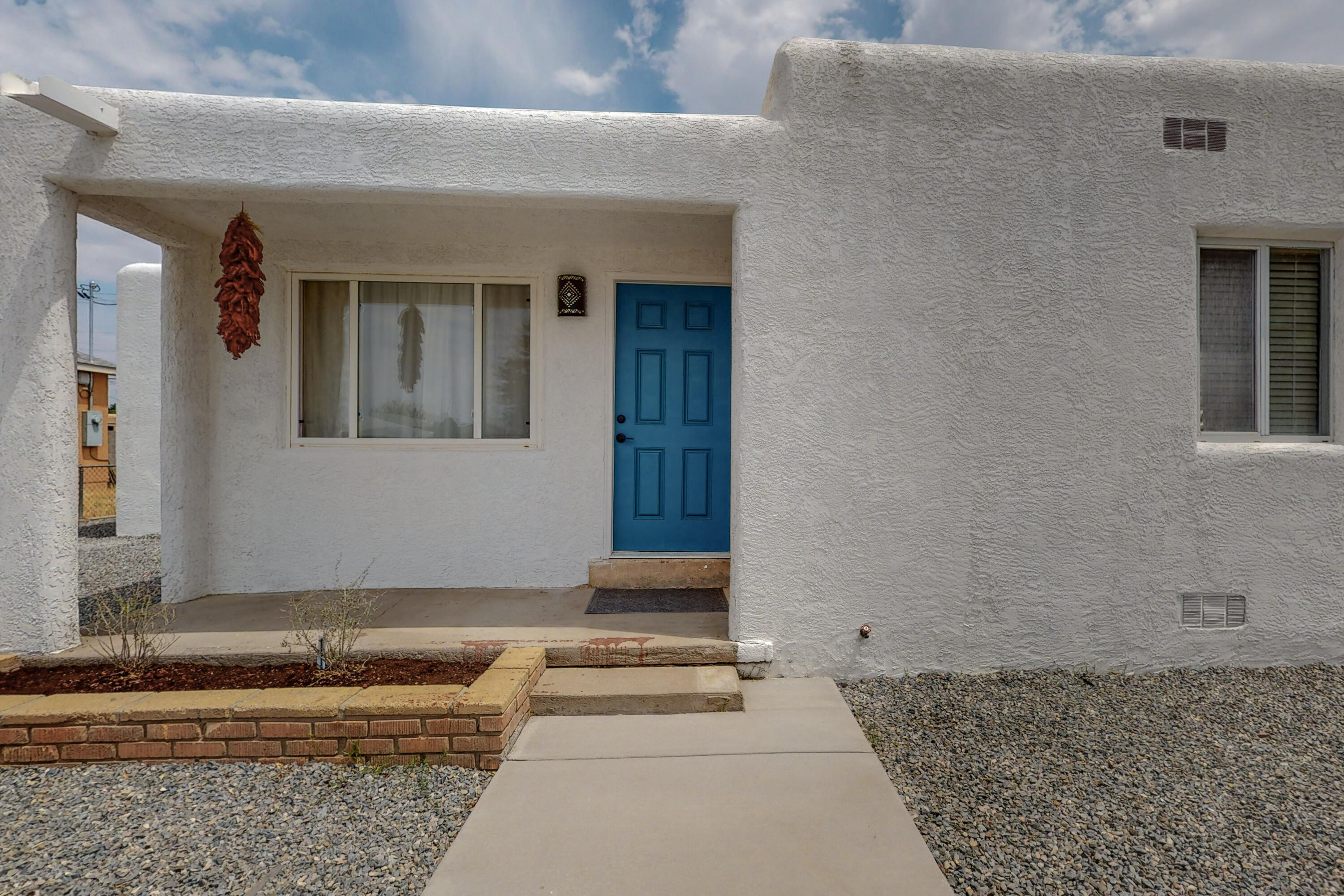 527 Gene Avenue NW