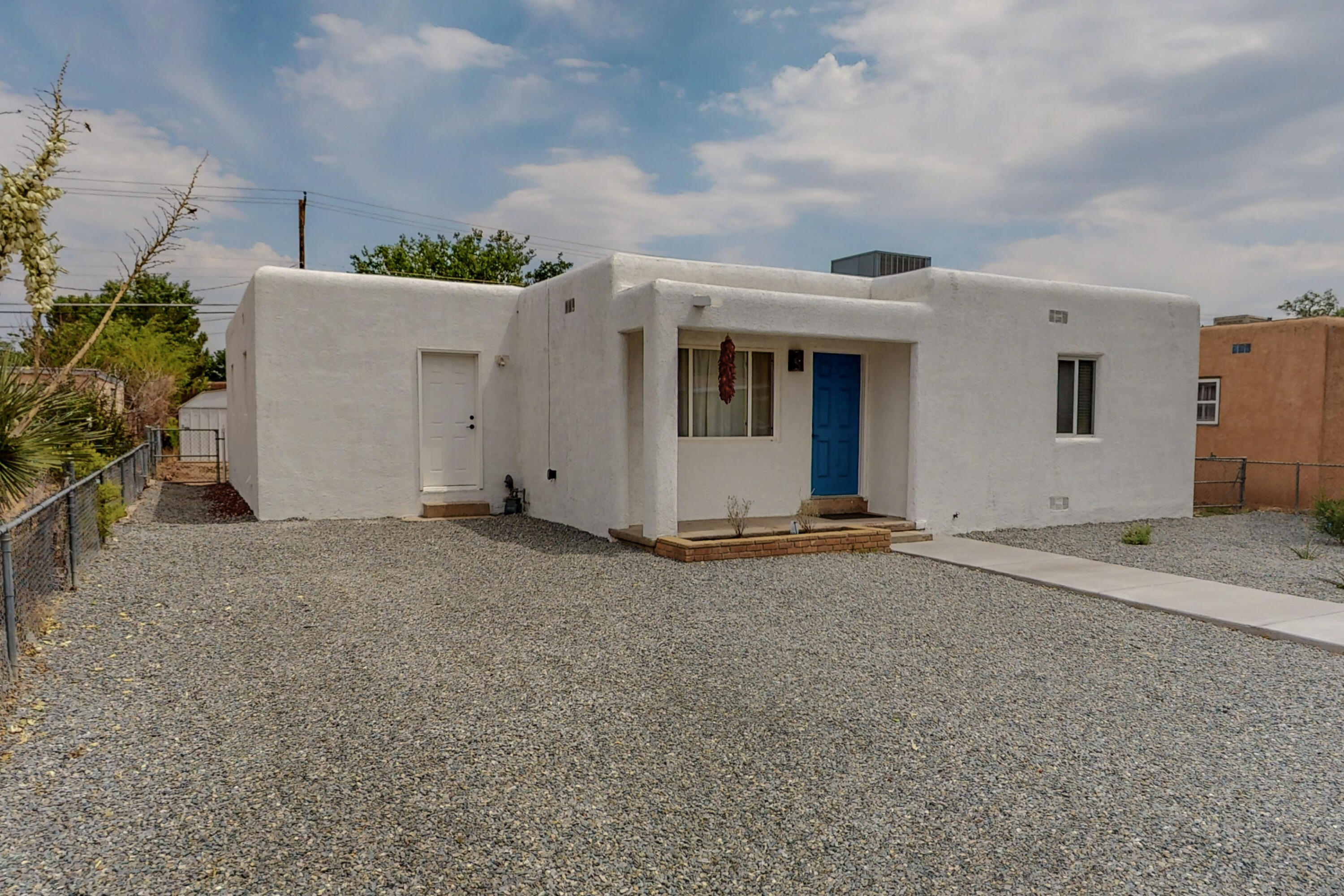 527 Gene Avenue NW