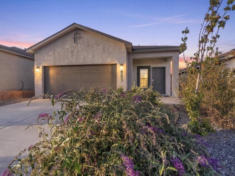 Photo of 10733 Sabino Loop SW, Albuquerque, NM 87121 (MLS # 1113072)