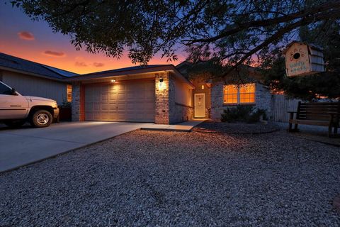 Photo of 17 Milagro Court, Los Lunas, NM 87031 (MLS # 1102790)