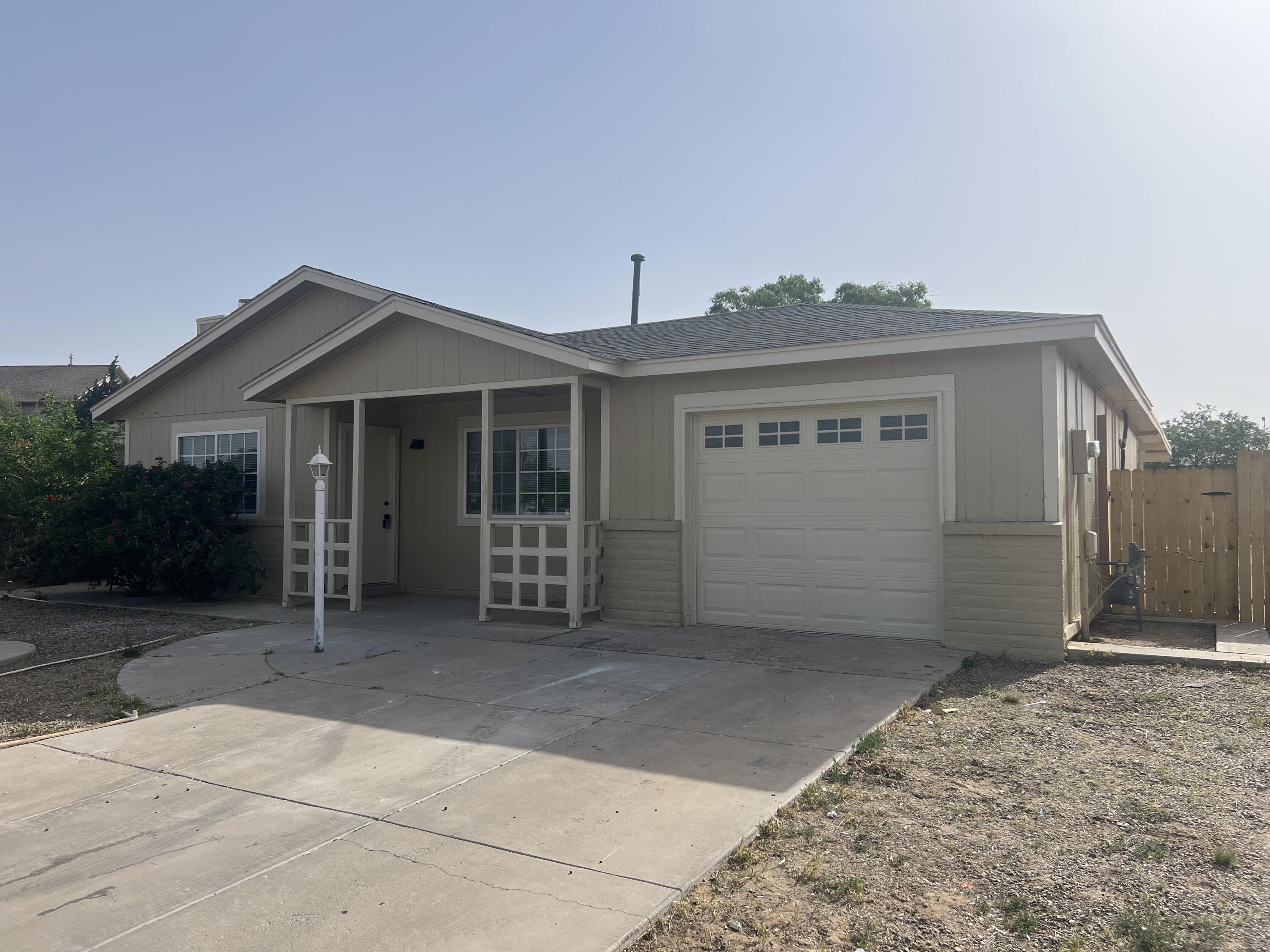 801 Nyasa Road, Rio Rancho, New Mexico image 1