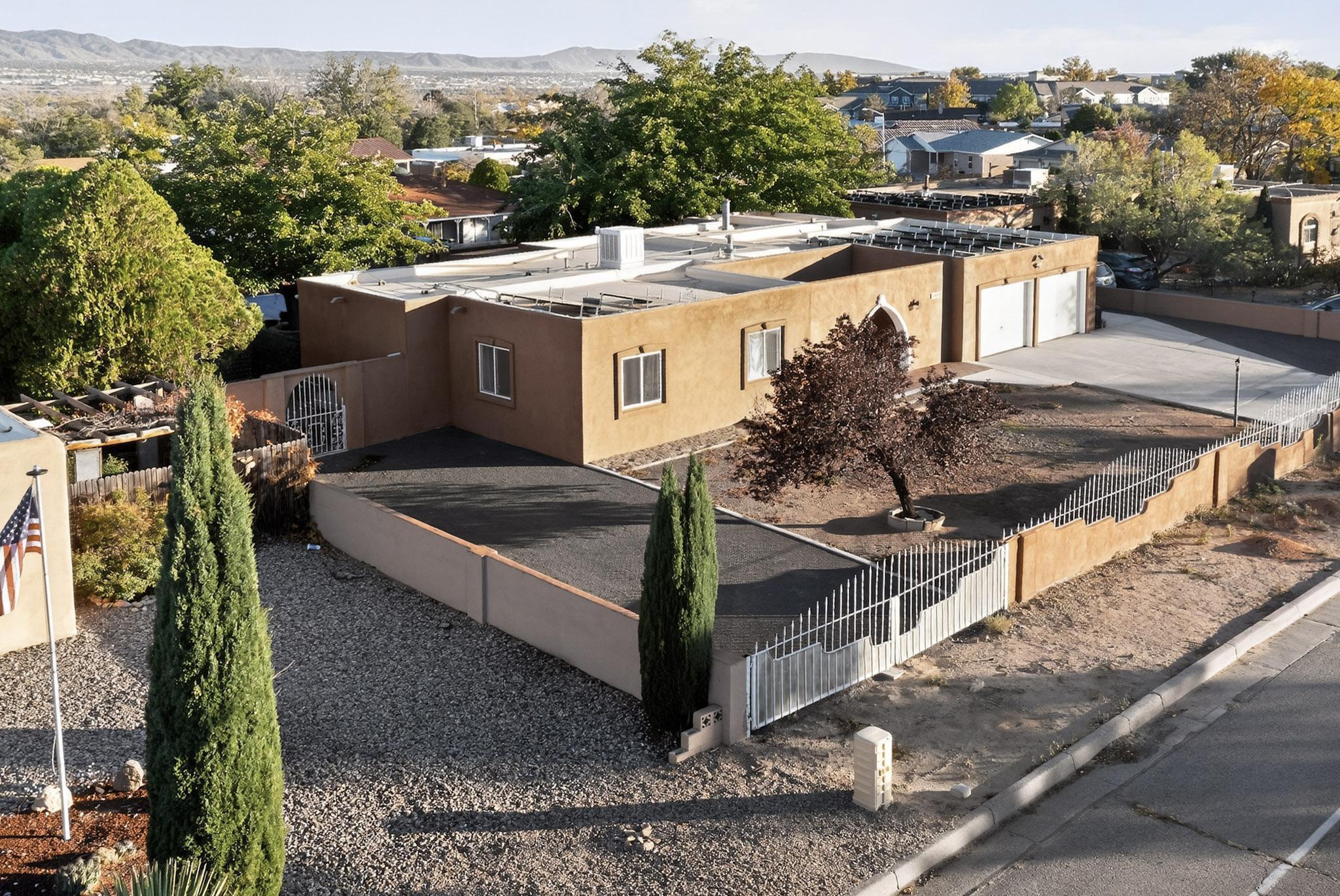 808 Villa Verde Drive SE