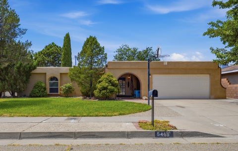 Photo of 5413 Imperial Court NE, Albuquerque, NM 87111 (MLS # 1109253)