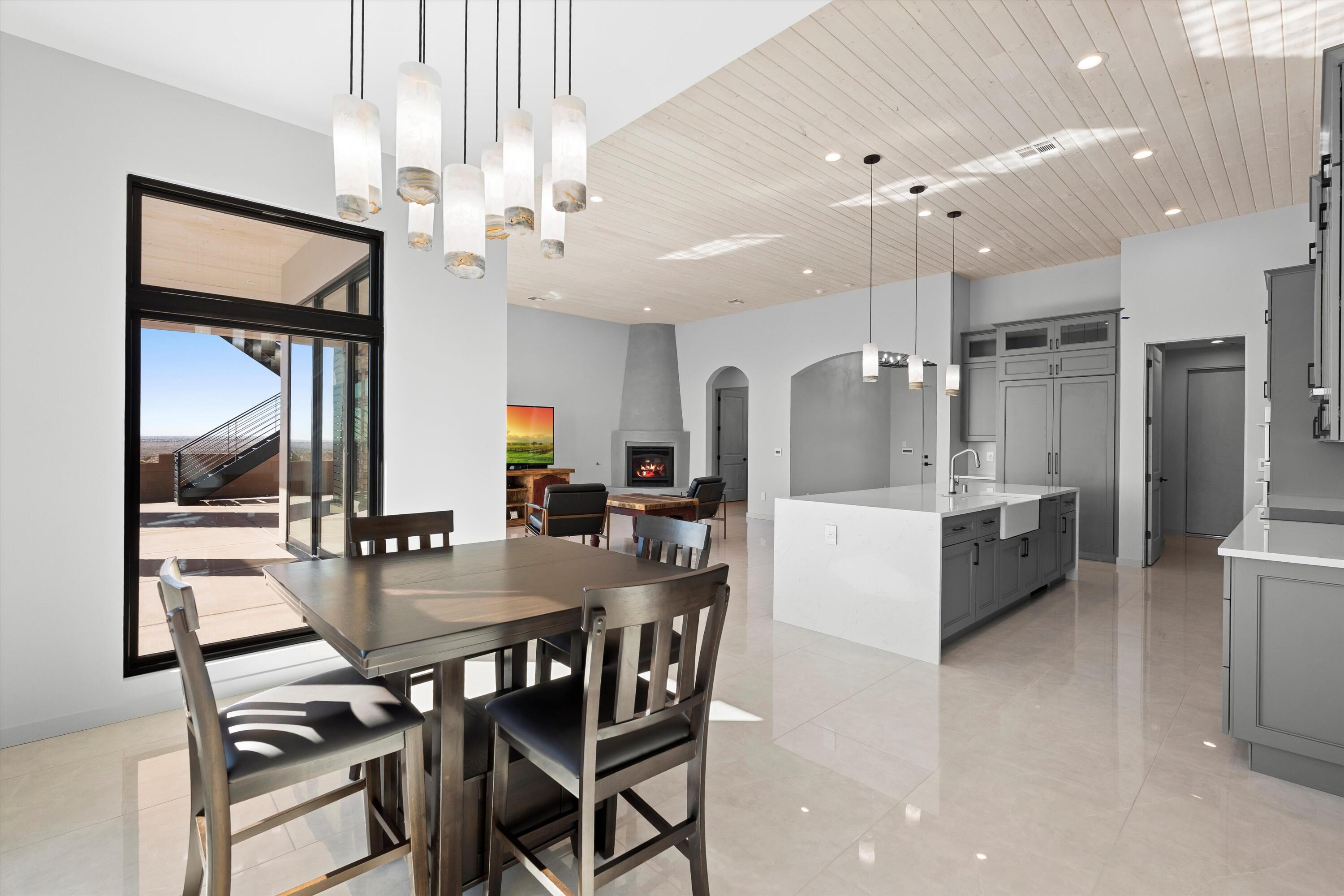 5617 Barranca Overlook Place NE