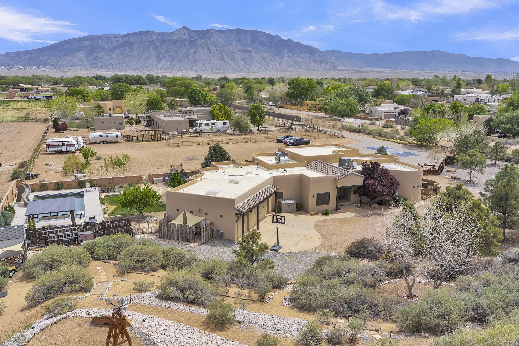 23 Paseo C De Baca Road