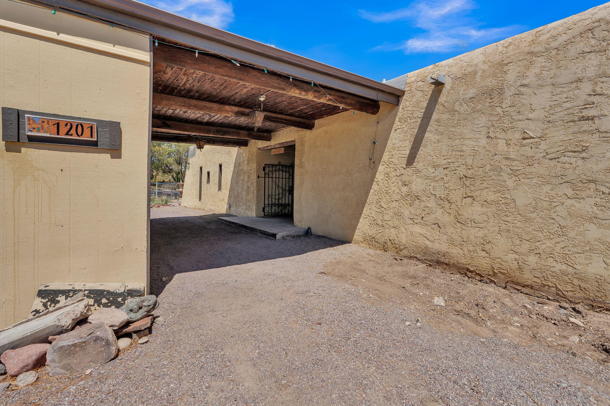 1201 El Camino Real Street
