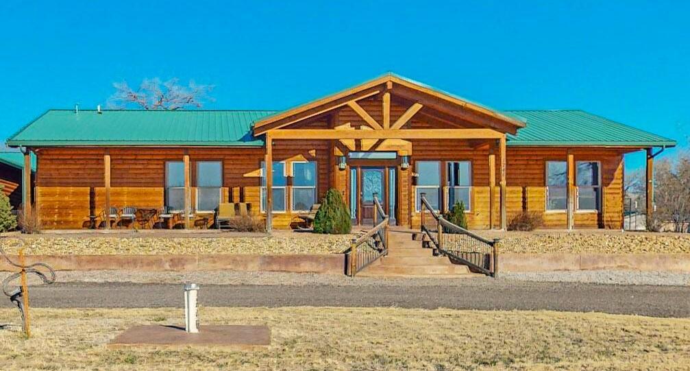 View Los Lunas, NM 87031 house