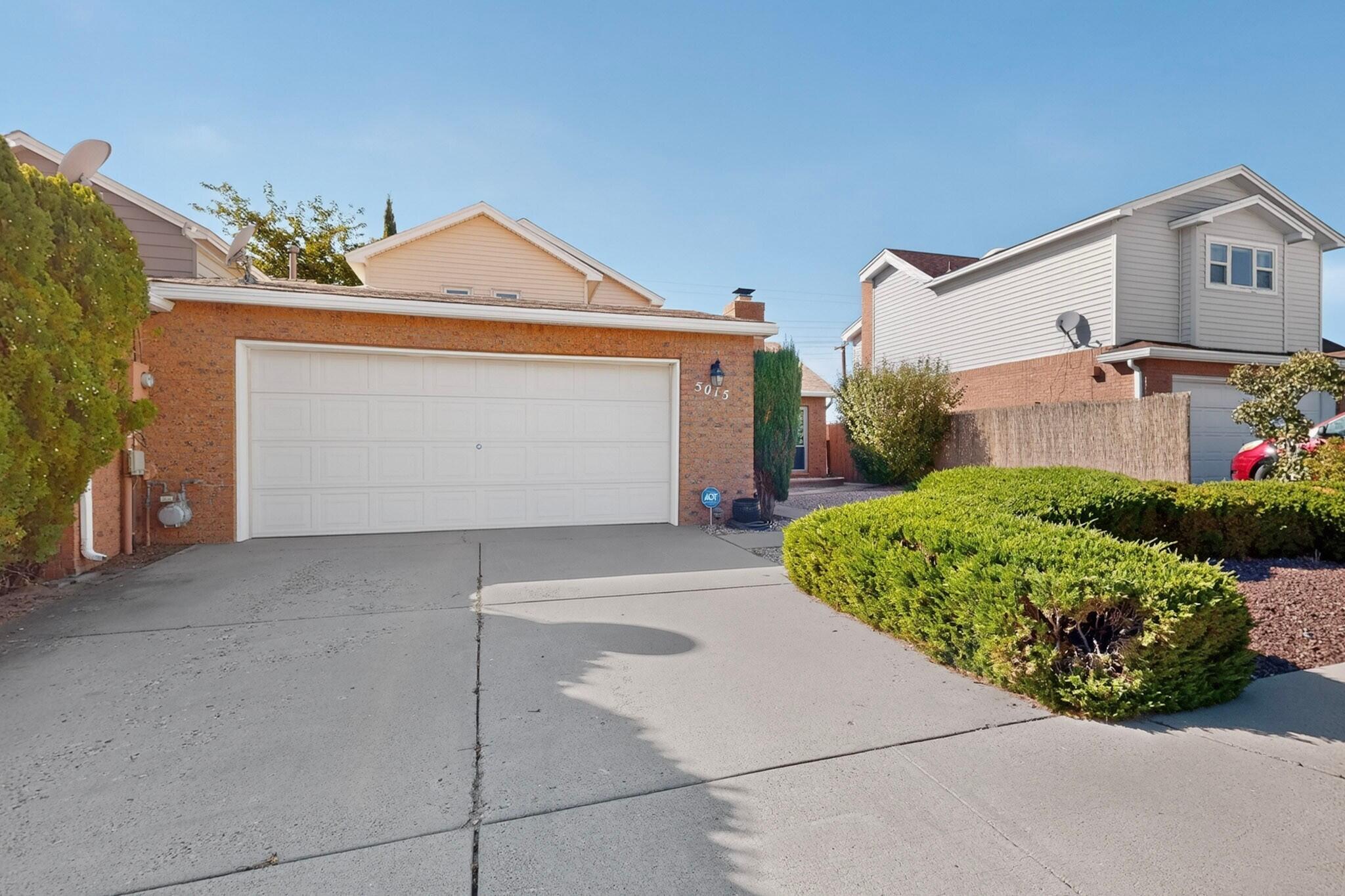 5015 Calle De Carino NE