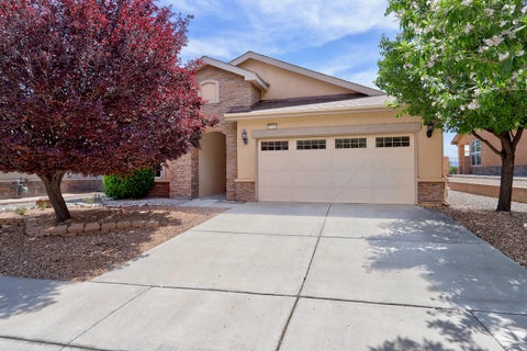 Homes For Sale - 10216 Avenida Vista Sol<br/> Albuquerque, NM 87114