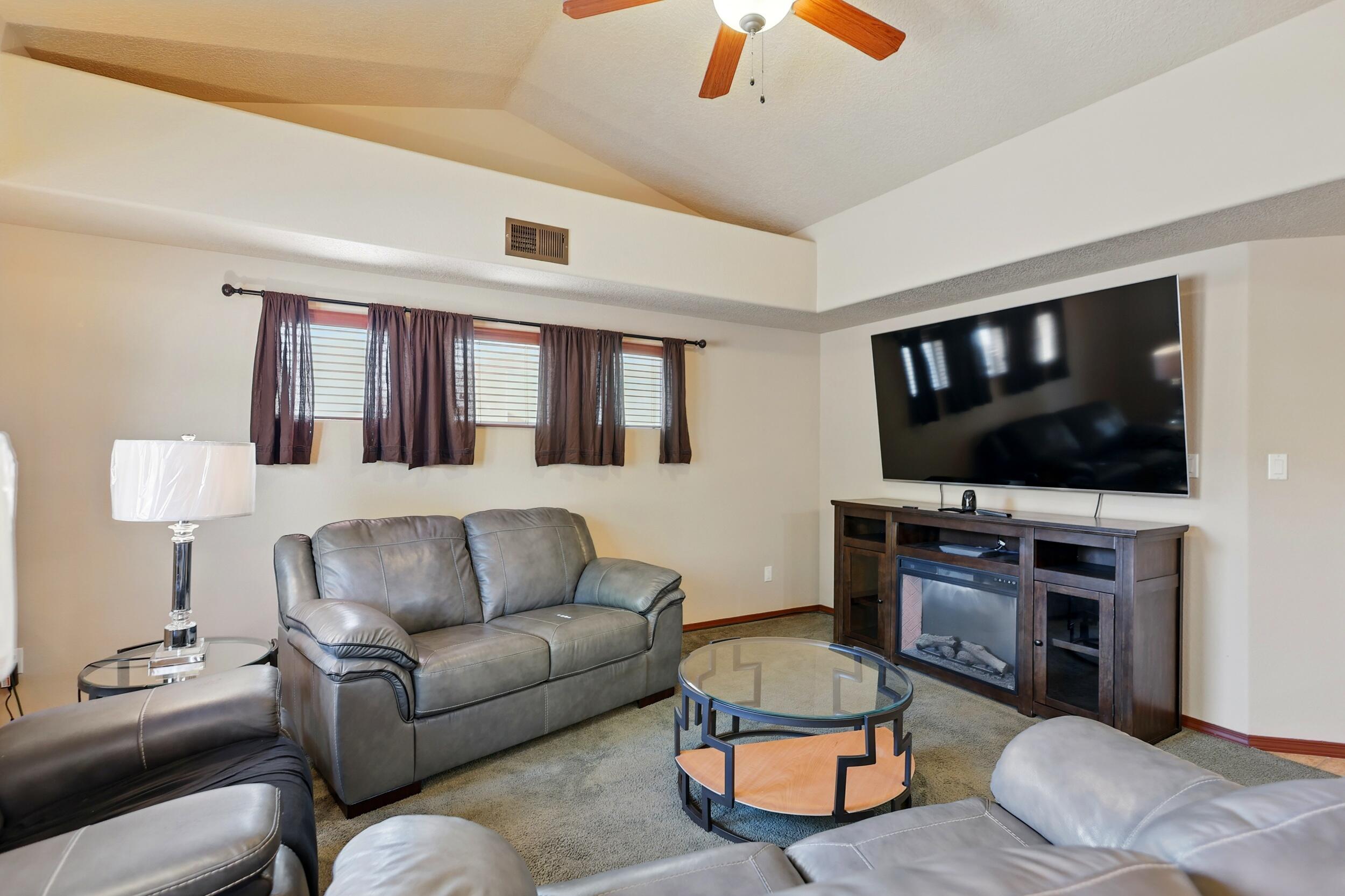 6427 Sincho Avenue, Albuquerque, New Mexico image 17
