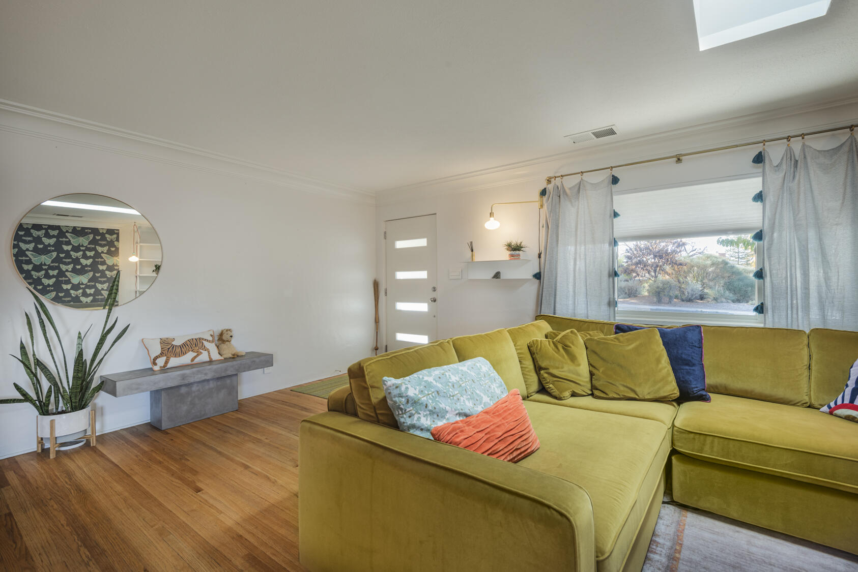 736 Quincy Street NE