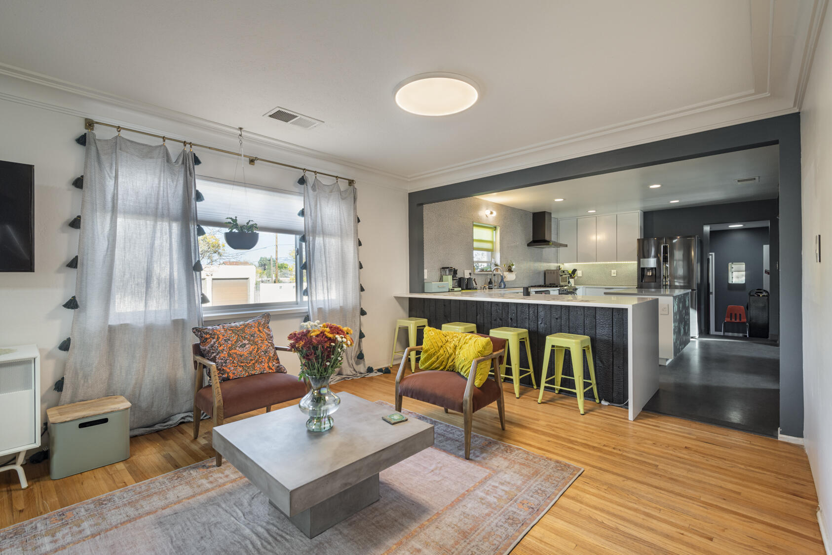 736 Quincy Street NE