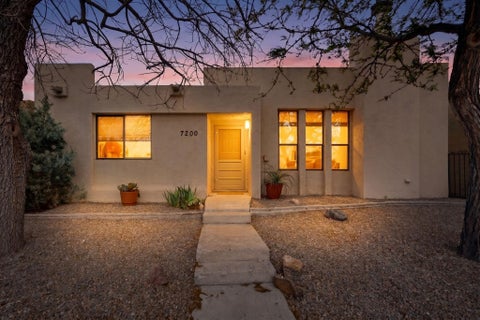 Townhouse For Sale - 7200 Wren Walk Drive<br/> Bernalillo County, Albuquerque, NM 87109