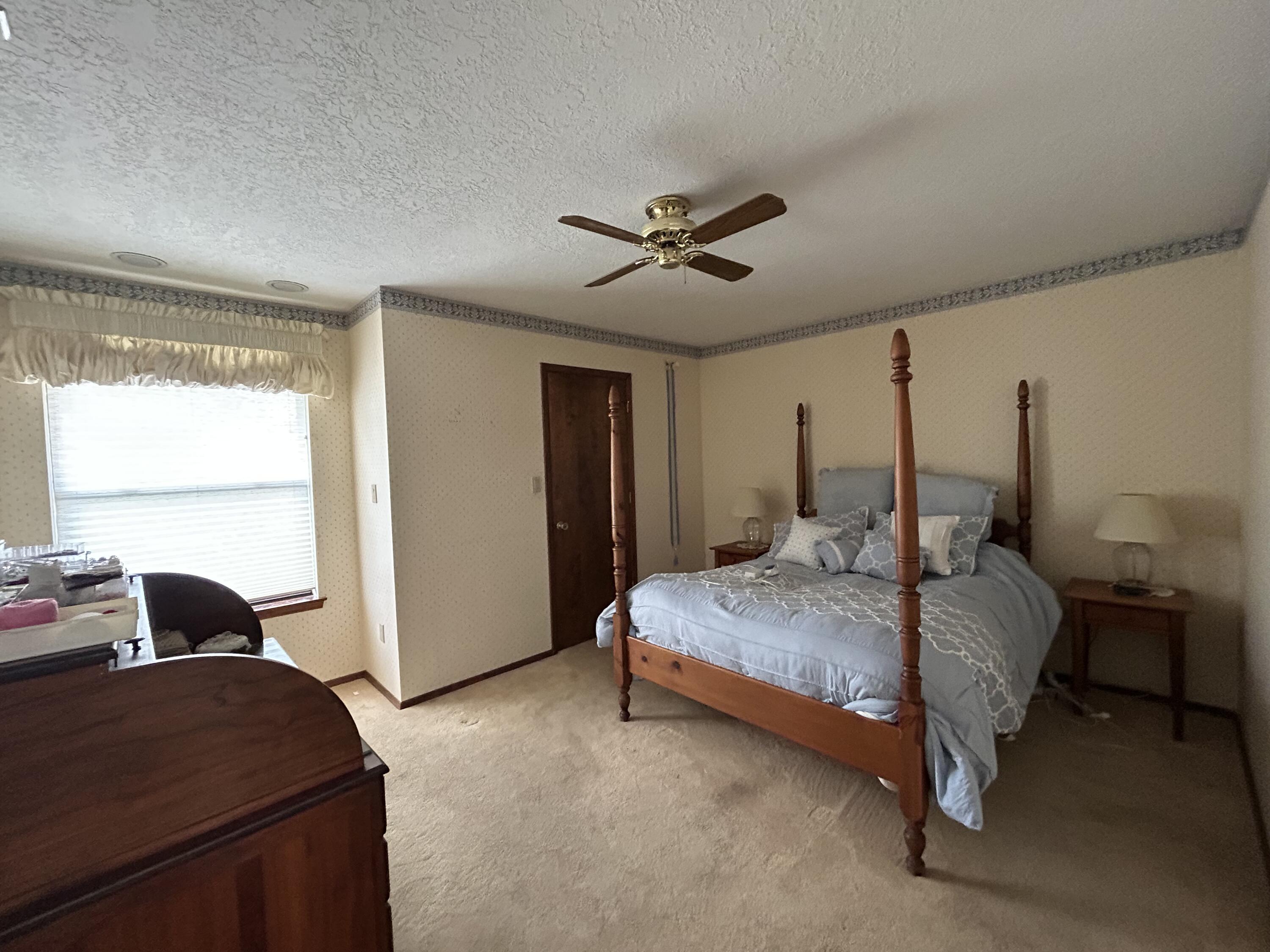 4900 Calle Del Cielo NE