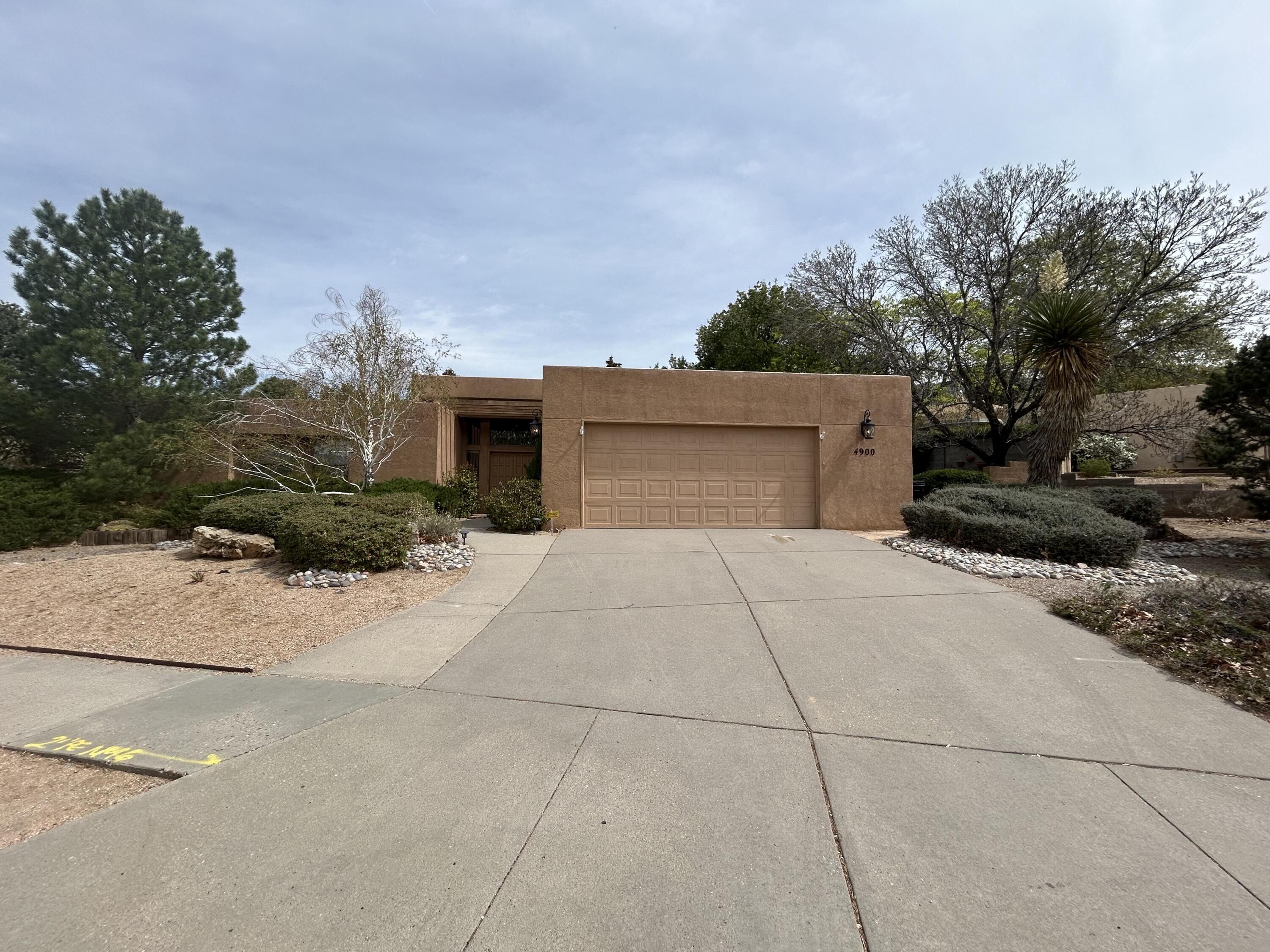 4900 Calle Del Cielo NE