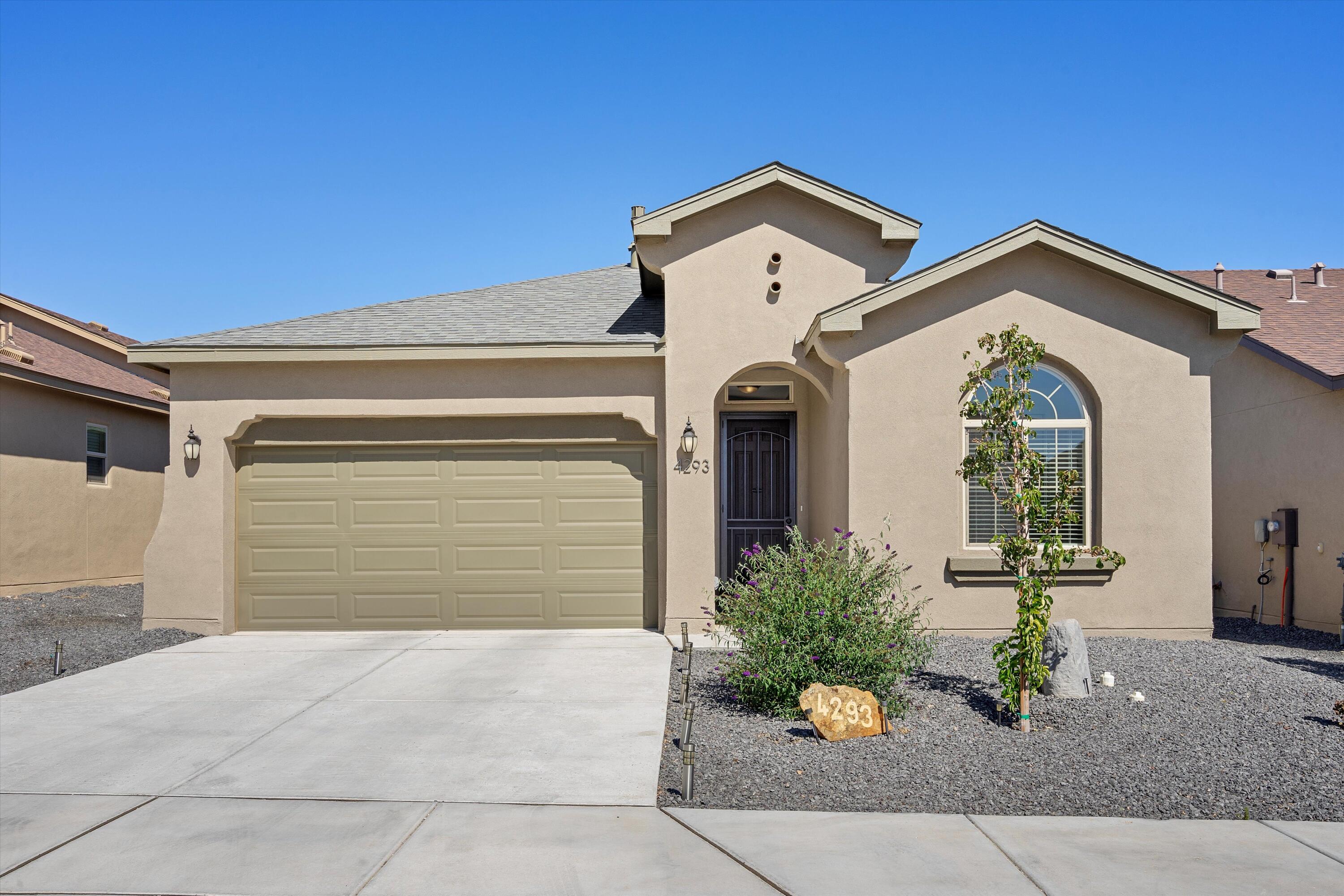4293 Crowned Eagle Loop NE
