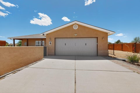 Homes For Sale - 5850 Miller Road<br/> Rio Rancho, NM 87144