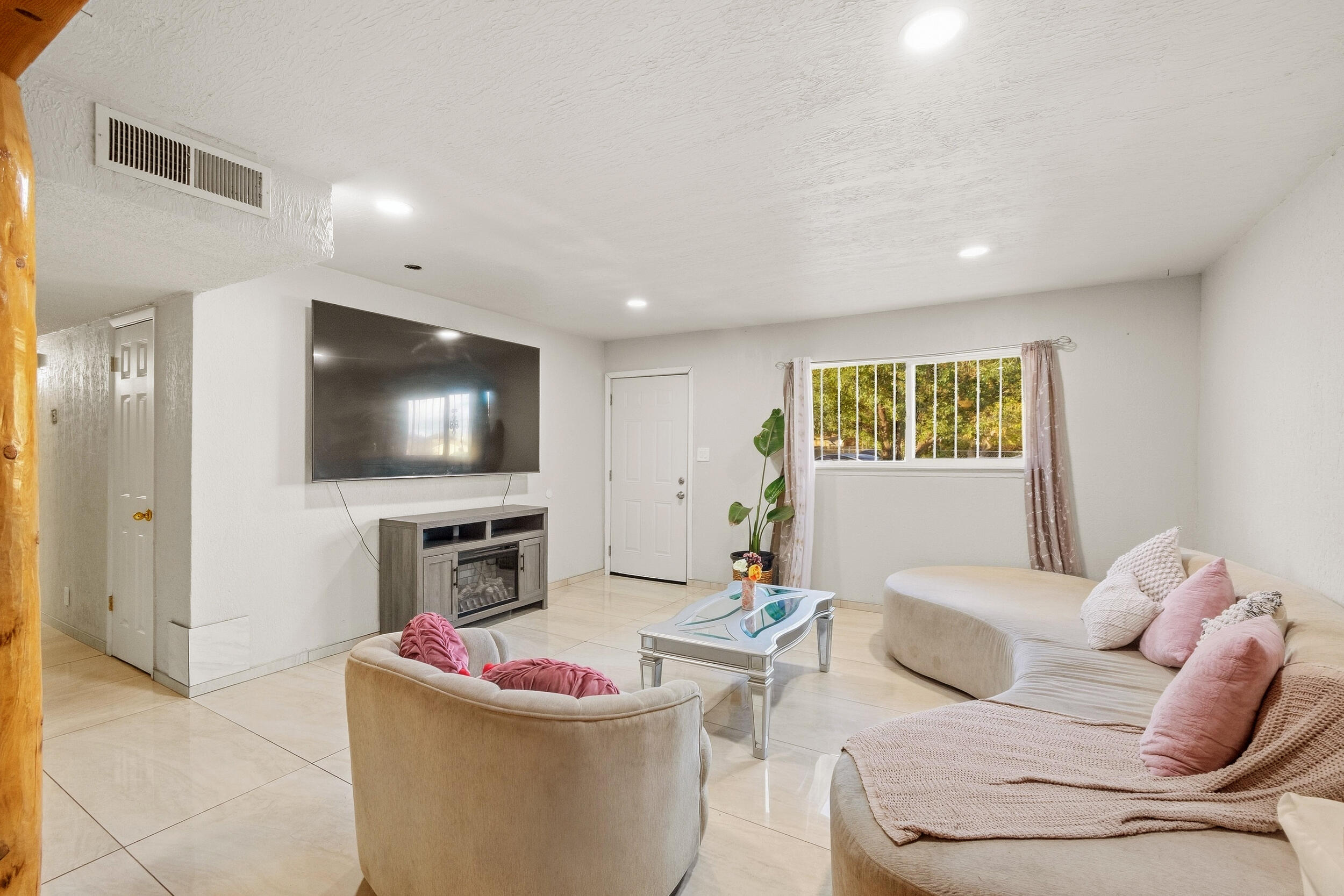 4633 Spring Valley Circle SW