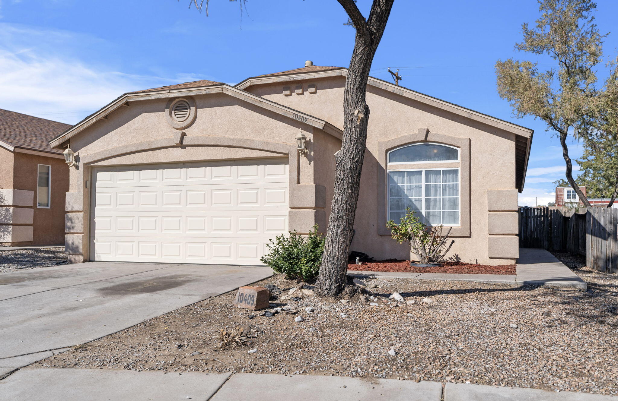 10409 Mesa Sunset Avenue, Albuquerque, New Mexico image 1