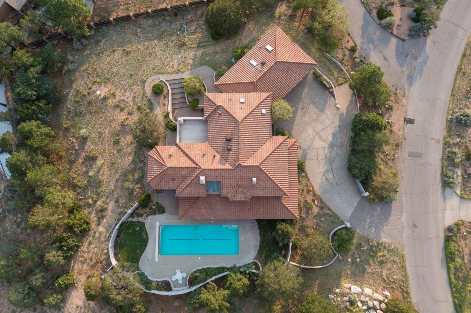 1205 Marigold Drive NE