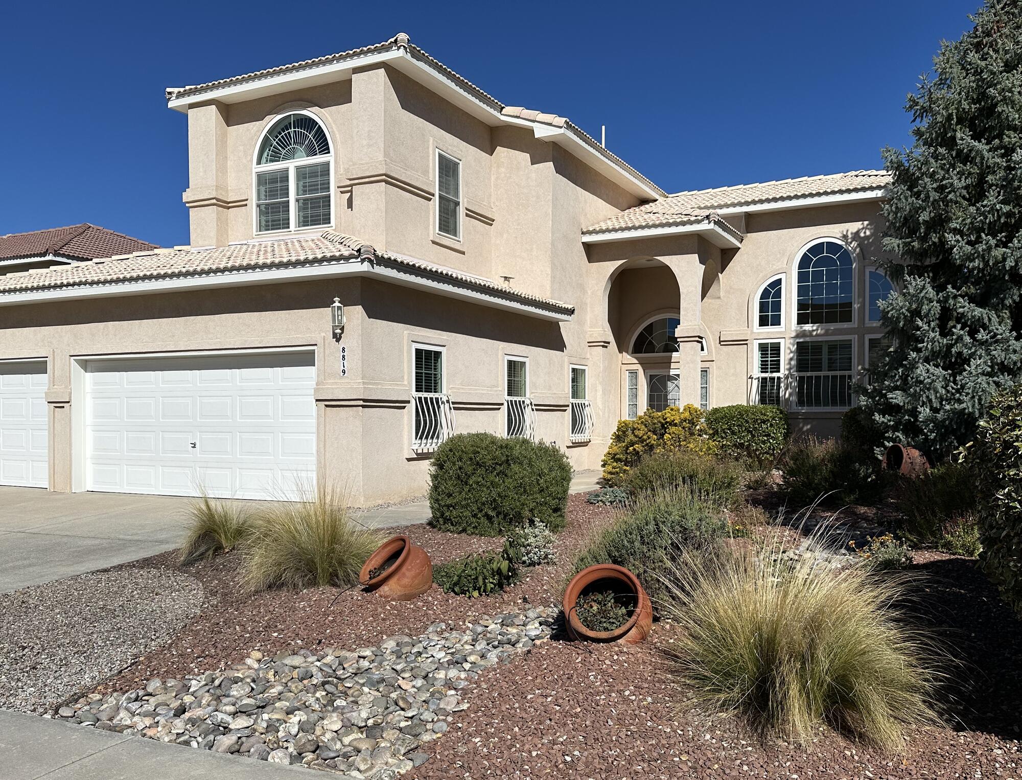 8819 GREENARBOR Road NE