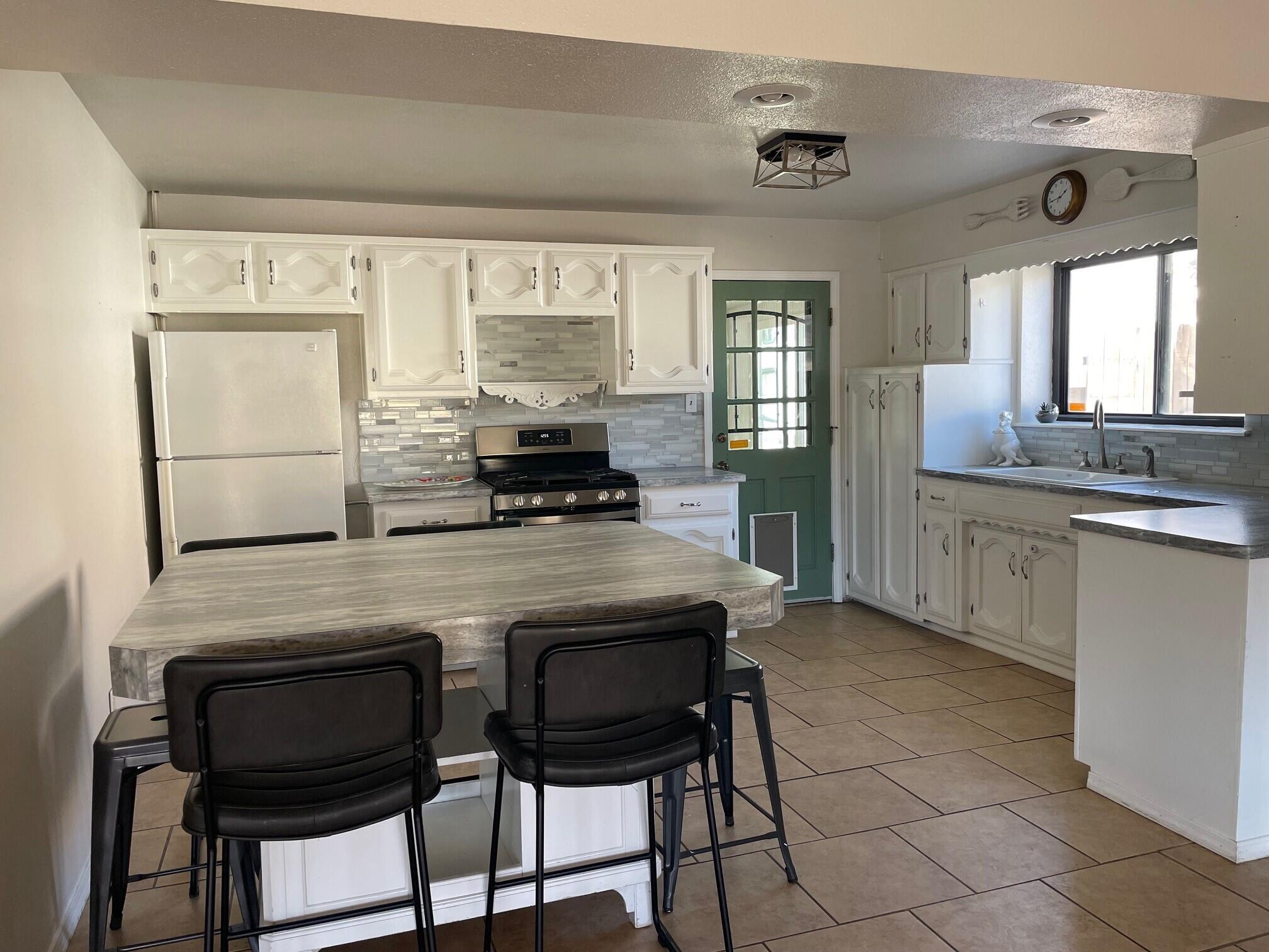 2611 Parsifal Street NE