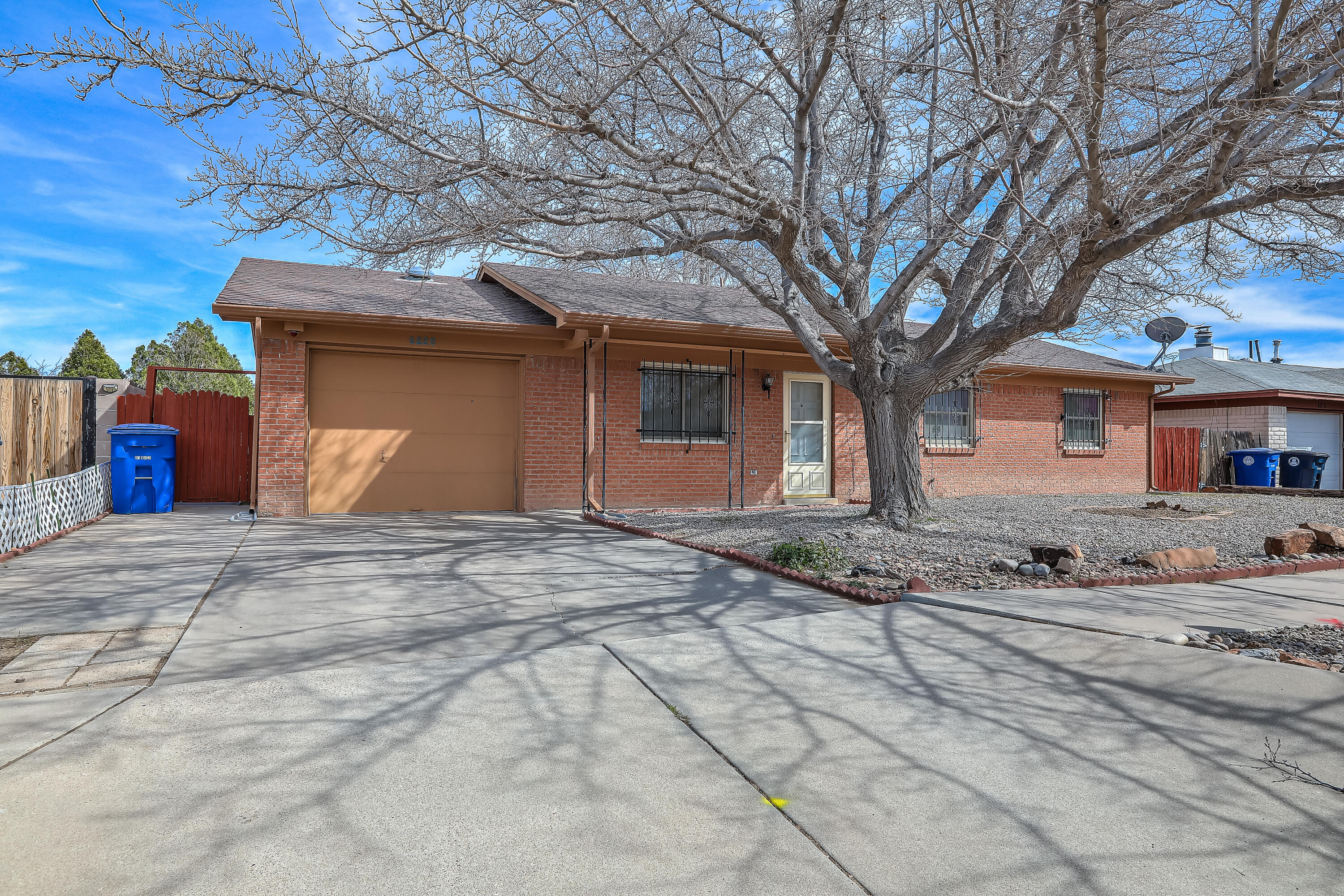 6220 Vista Montano Street NW