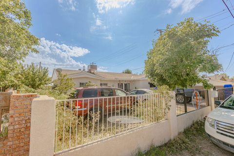 Photo of 2620 GUN CLUB Road SW, Albuquerque, NM 87105 (MLS # 1092614)