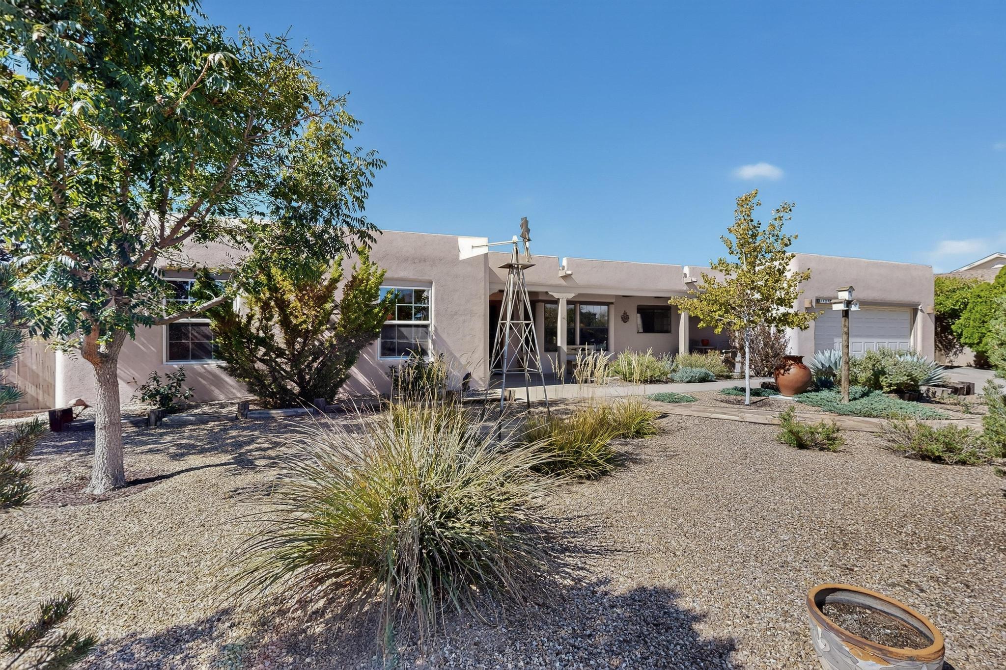 1425 Crestview Drive