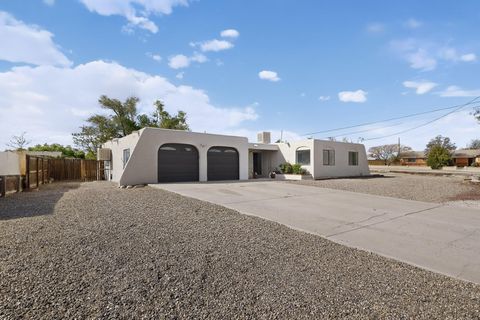 Photo of 1401 35th Circle SE, Rio Rancho, NM 87124 (MLS # 1101918)