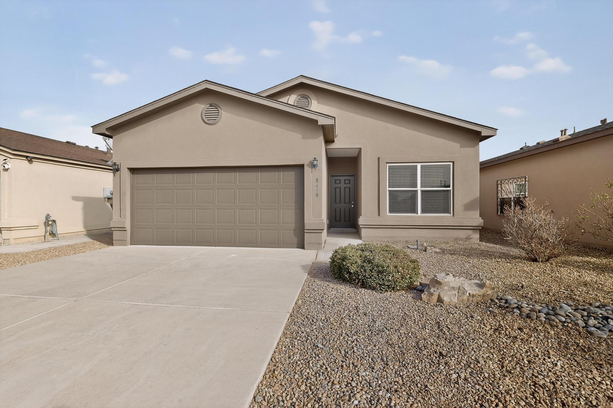 8419 Llano Vista Avenue SW