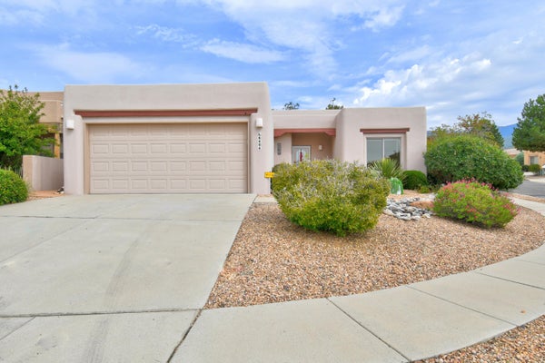 6404 SAGE POINT CT NE, ALBUQUERQUE, NM 87111 - Image 1162c1f6f4d93b5f11a9d2ebd08308ce/2269738515