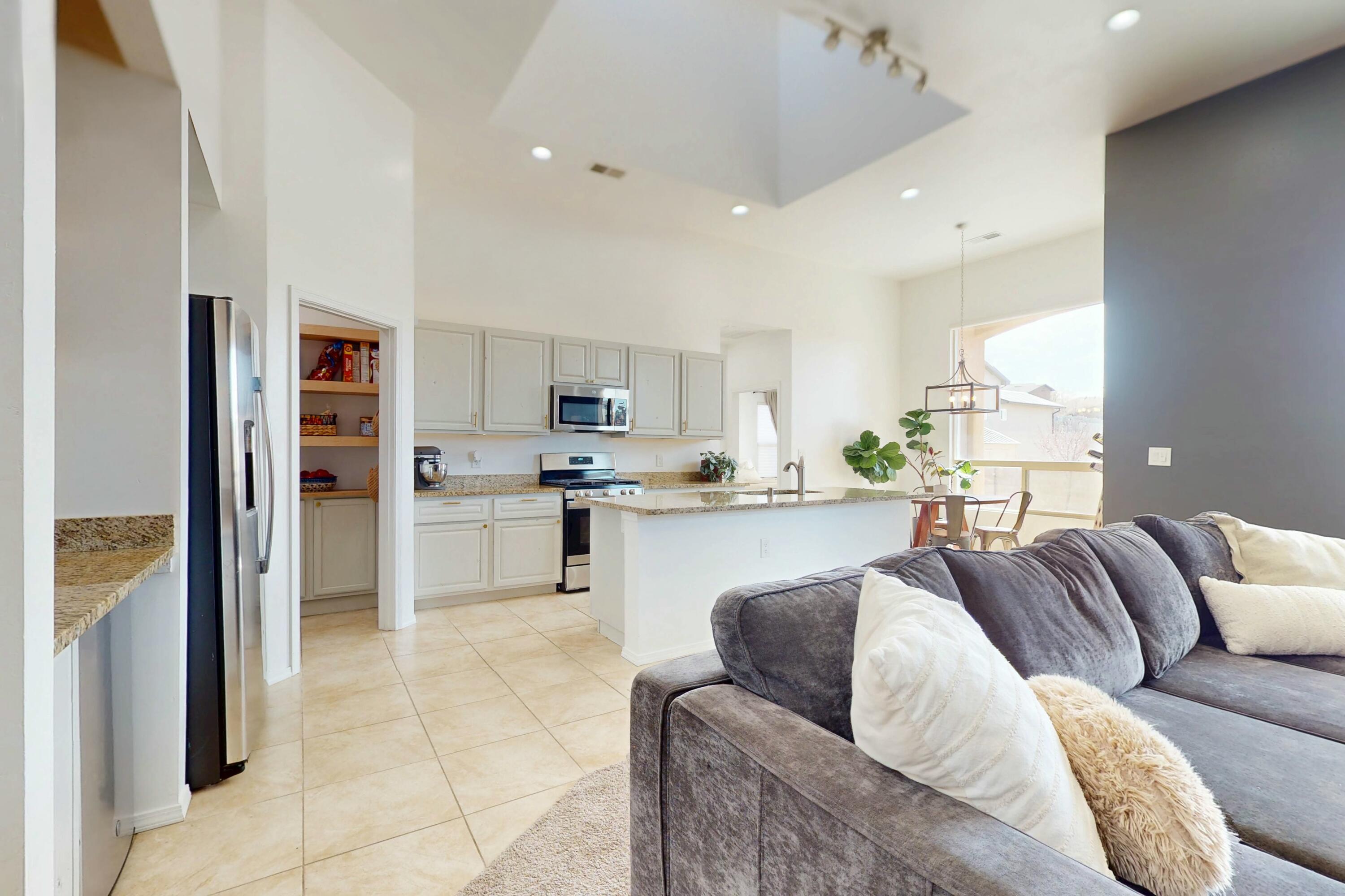 20 Camel Road, Los Lunas, New Mexico image 1