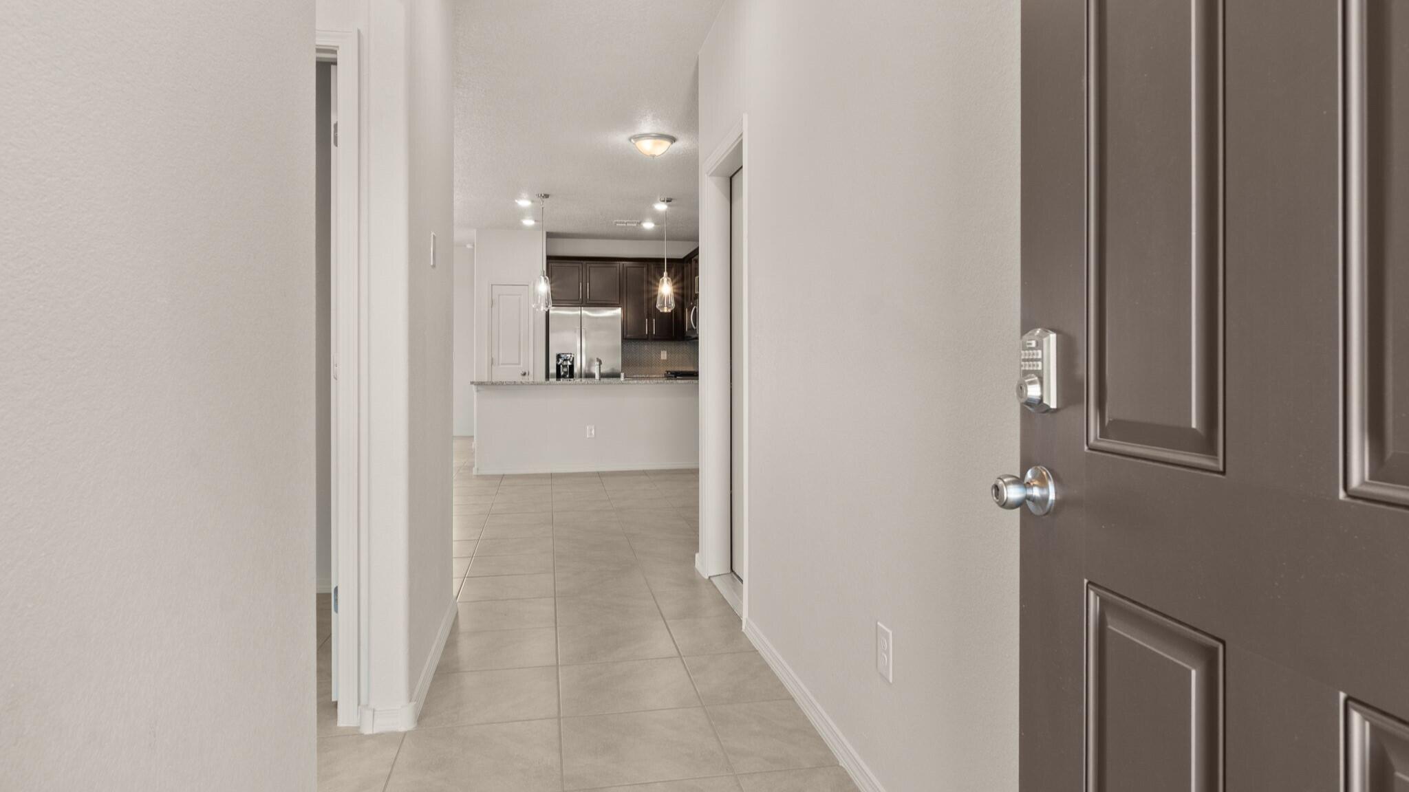 1588 Estrella Noche Loop NE