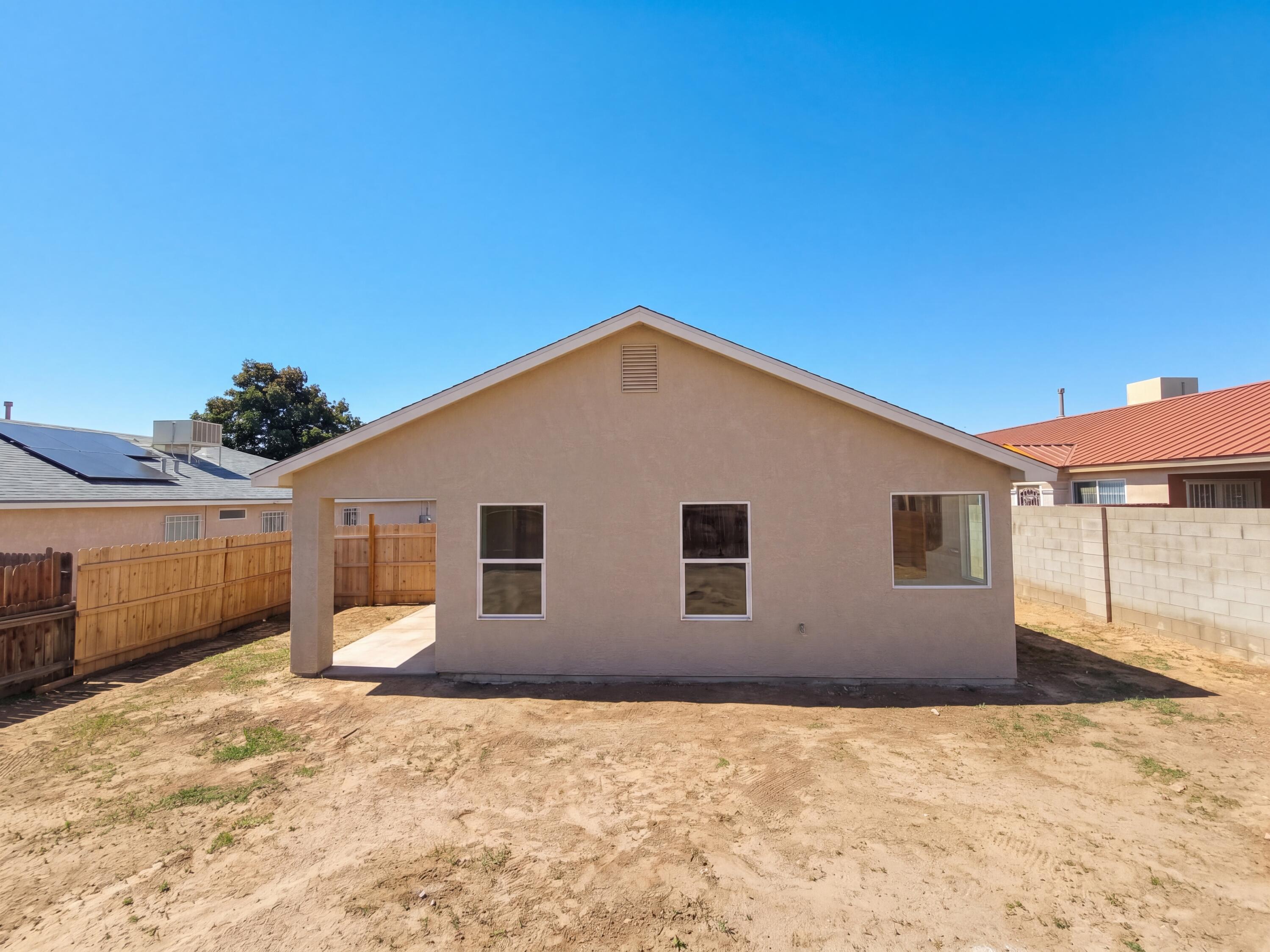 633 Autumn Meadows Drive NE