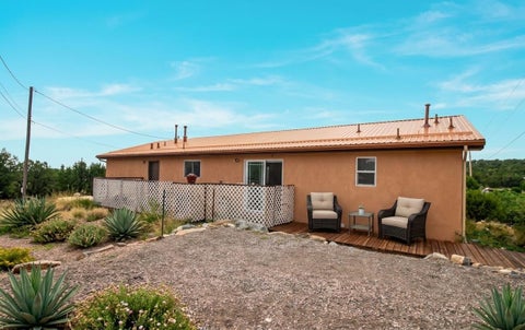 Homes For Sale - 2 Walker Court<br/> Edgewood, NM 87015
