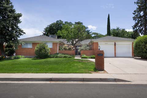 Photo of 2920 San Pablo Street NE, Albuquerque, NM 87110 (MLS # 1105575)