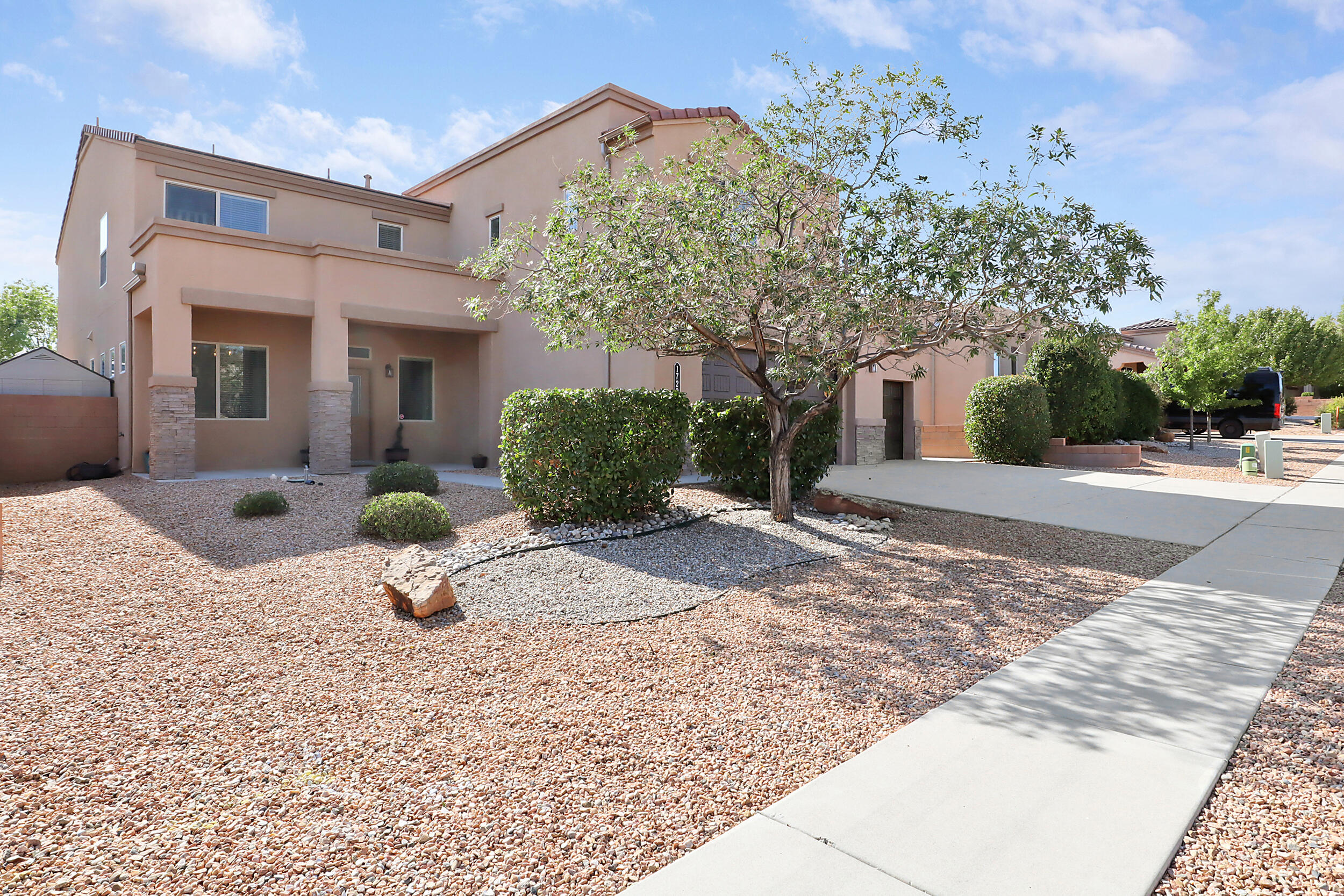 1729 Vista De Colinas Drive, Rio Rancho, New Mexico image 3