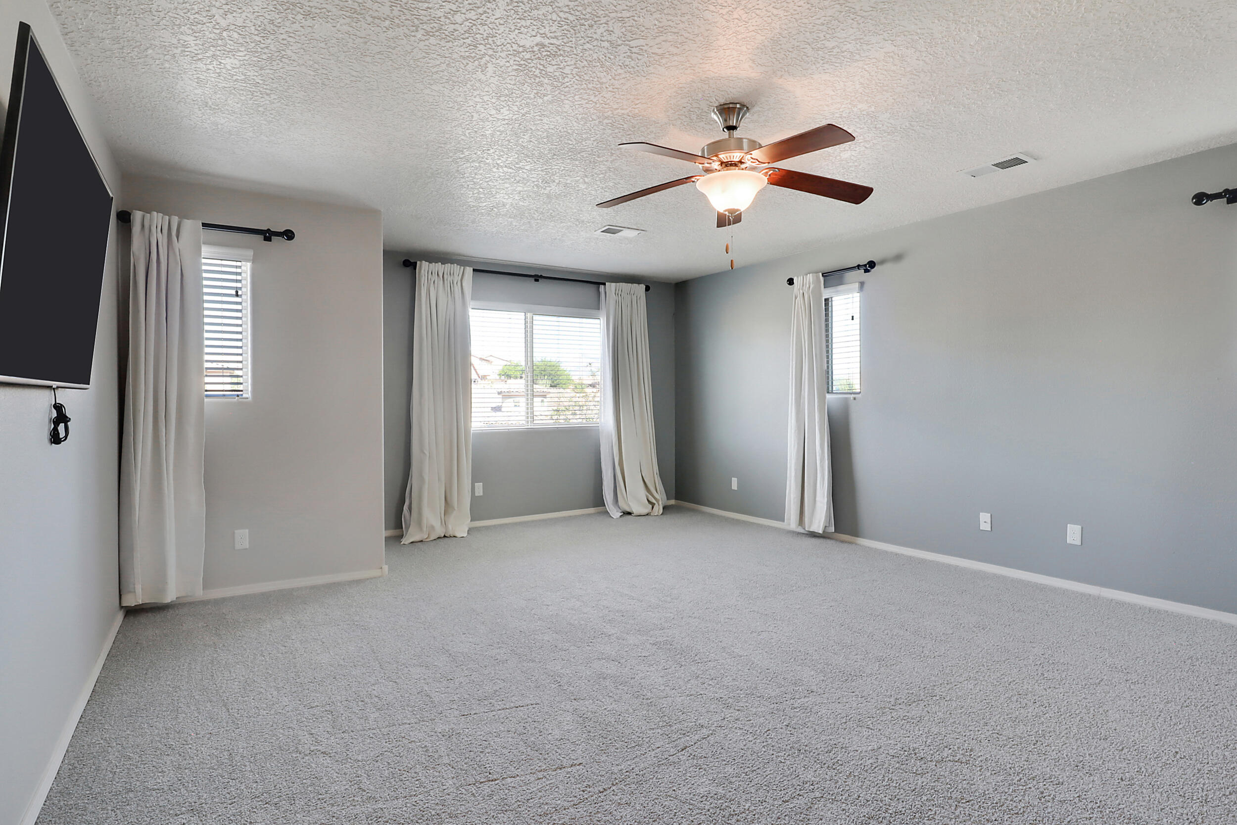 1729 Vista De Colinas Drive, Rio Rancho, New Mexico image 38