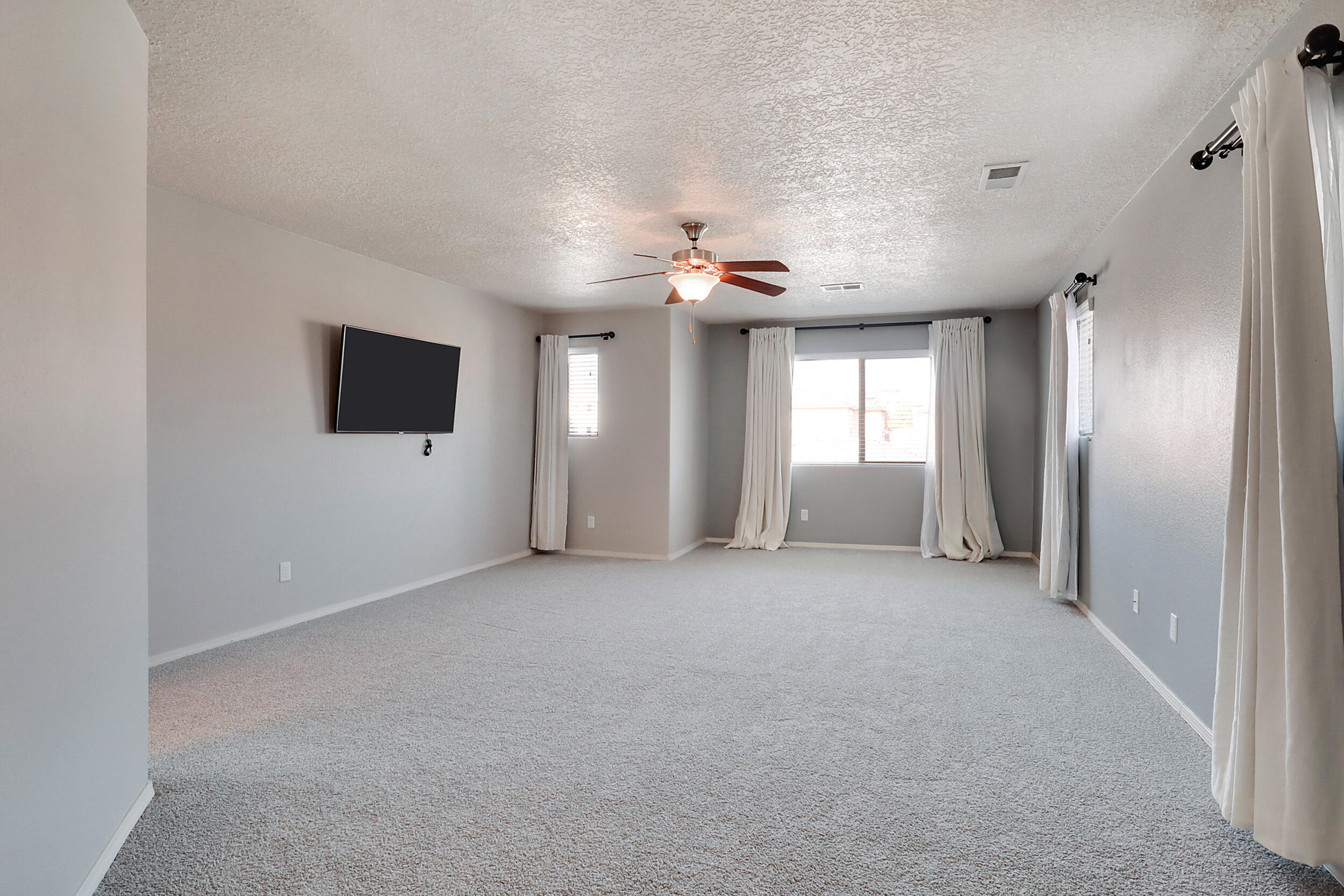 1729 Vista De Colinas Drive, Rio Rancho, New Mexico image 36